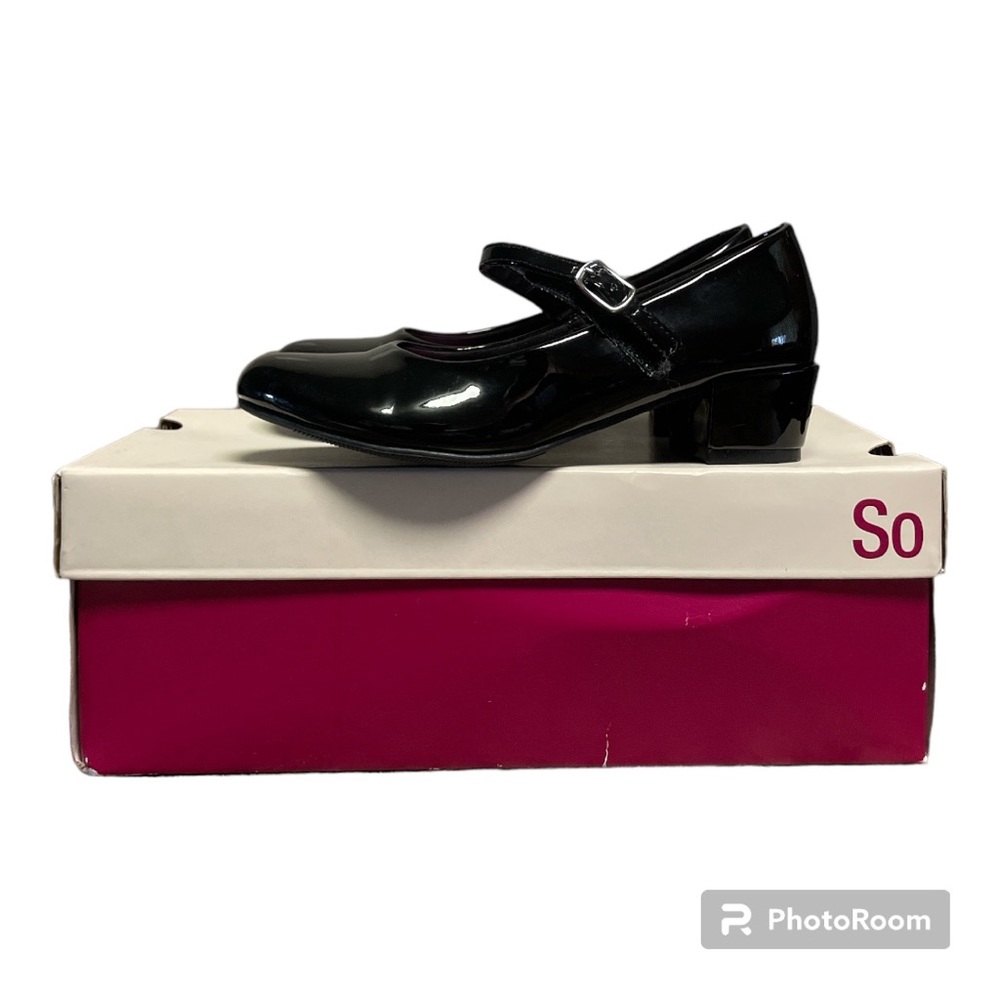 •Girl So Trapese Black Mary Jane Shoes